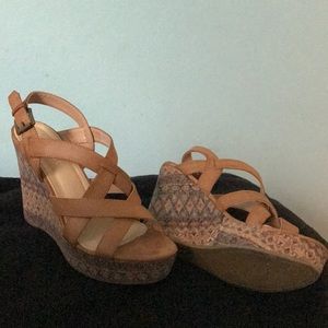 Brown Aztec wedges